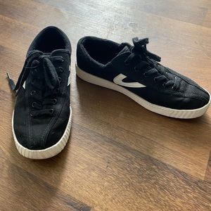 Tretorn Women’s Nylite Sneakers Black 7